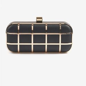Noir Luxe, smooth black with gold tone